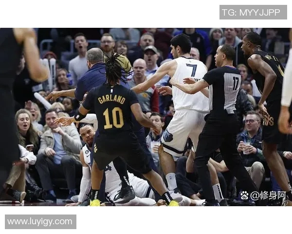 壶口篮球明星闪耀赛场展现激情与梦想的完美结合